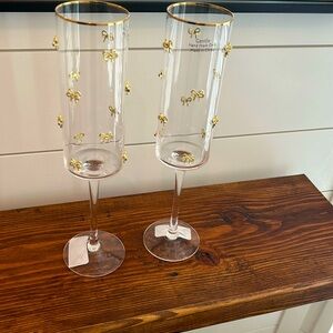 2 Gold Bow Champagne Flutes